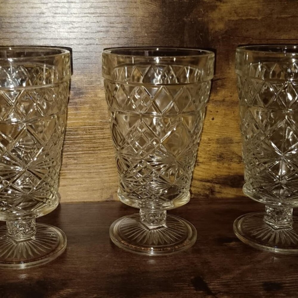 Vintage Hazel Atlas set of 3 Tea Glasses on Pedestals